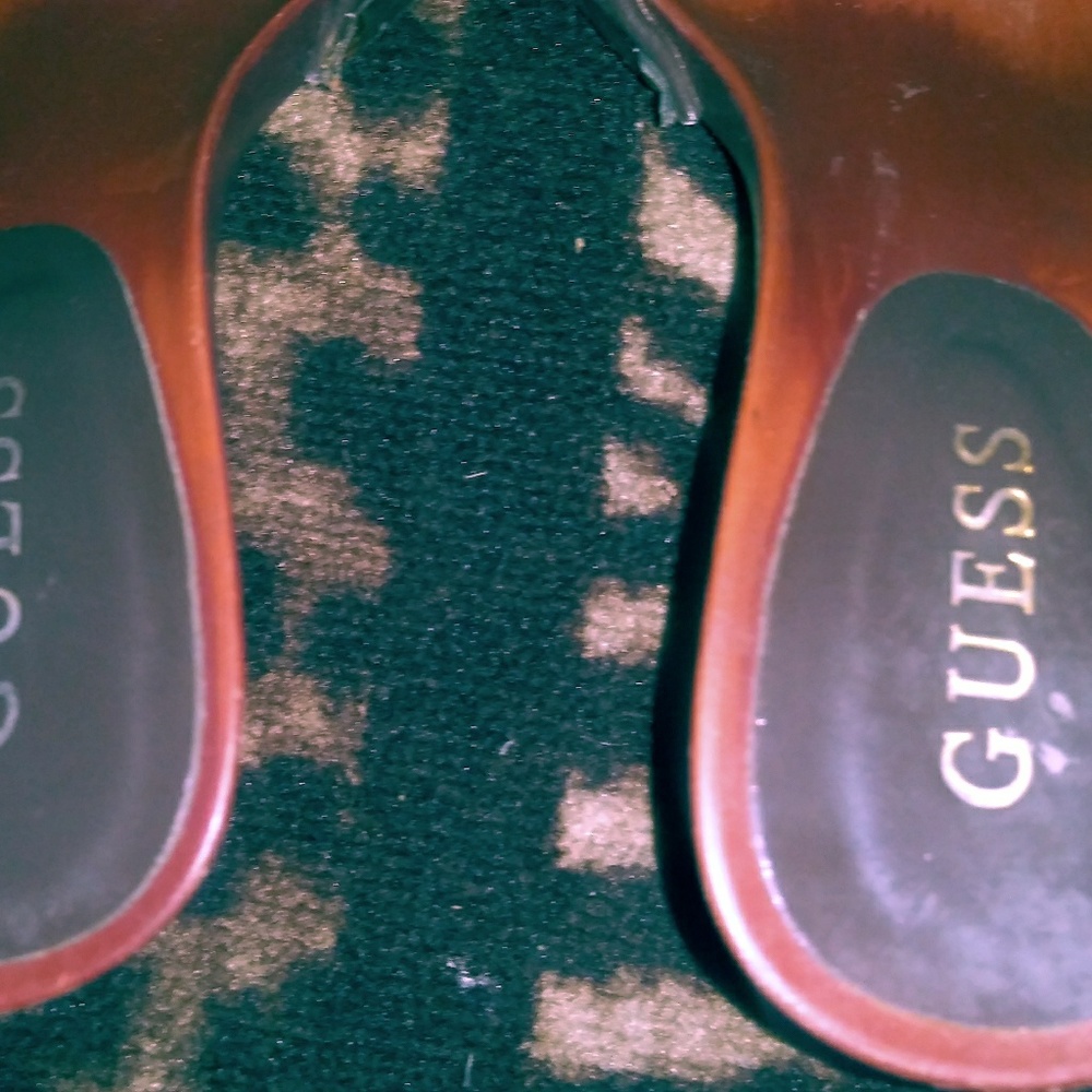 GUESS Heels - Picture 4 of 6